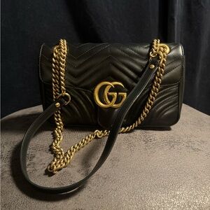 Gucci GG Marmont Medium Bag black with Gold Chain